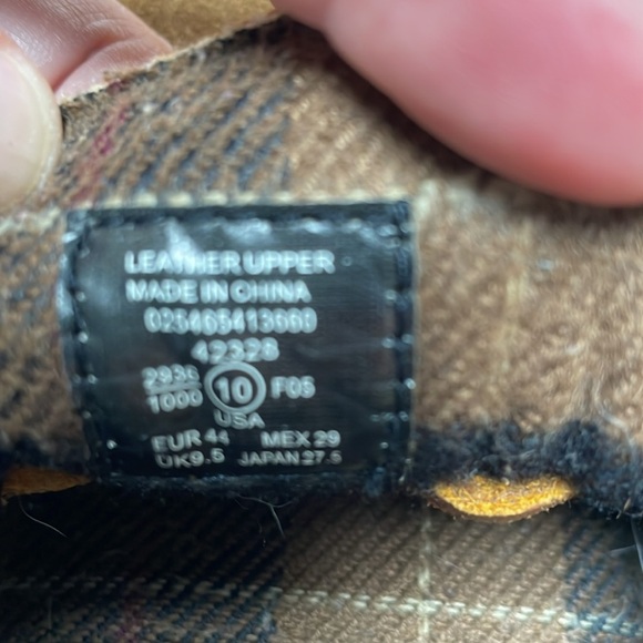 Men’s fireside sz 10 suede slippers. Rubber sole. Flannel plaid insole lining - Picture 3 of 12